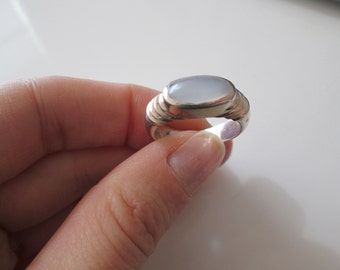 White Cat eye Vintage sterling silver thick band ring, size 8.5