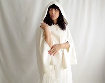 Winter wedding cape, white cape, wool cape, white wedding cape, wedding capelet, fairy tale cape coat, white wool cape