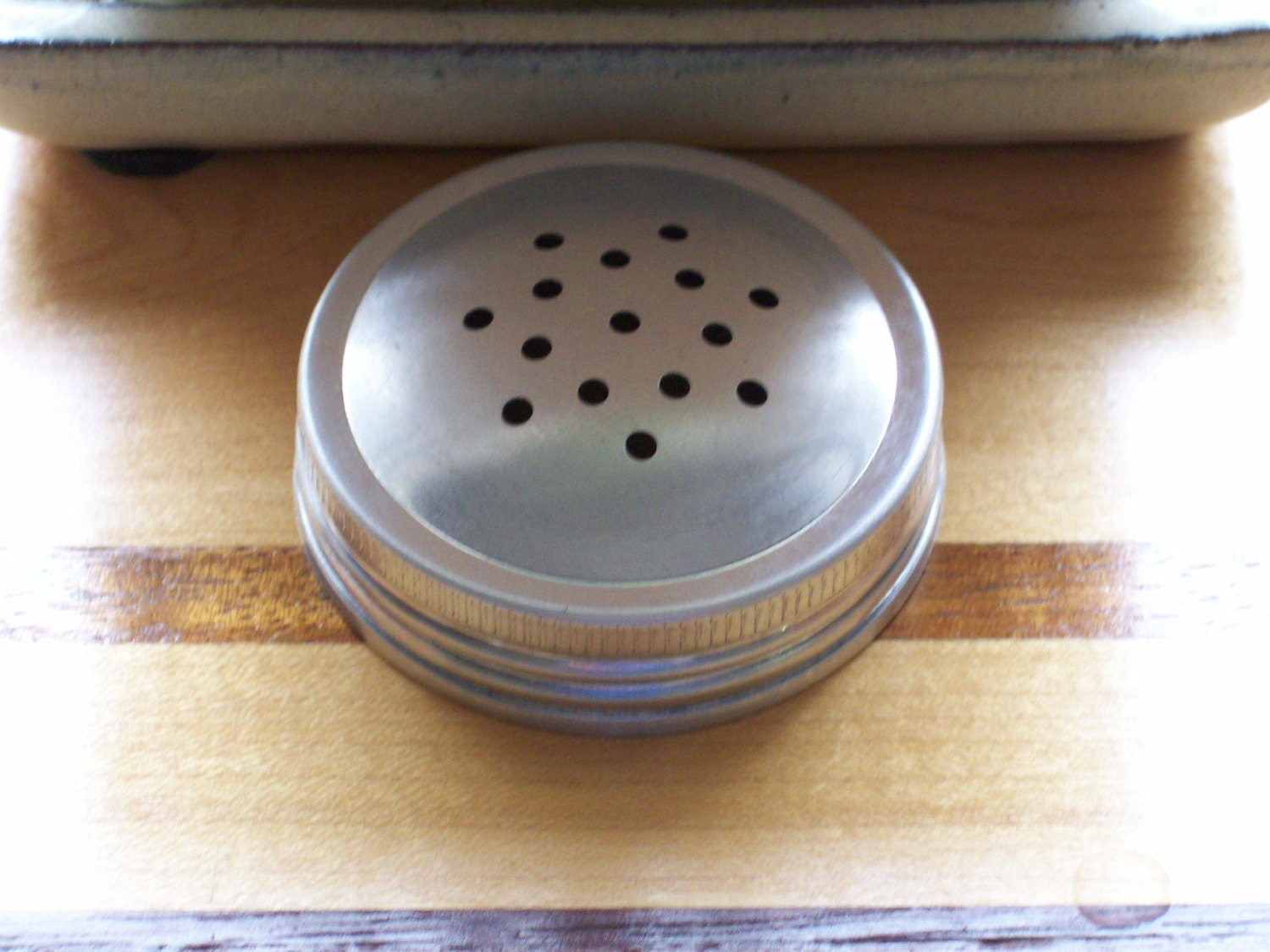 Replacement 2 1/32 Knurled Shaker lid