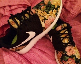 15% OFF SALE Nike Roshe Run Floral Sneakers Supreme Style Men's & Women's Sizes