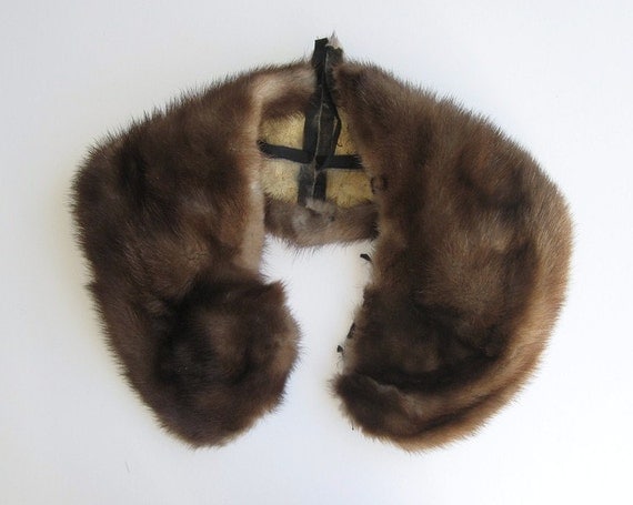 Fur Collar.Vintage Fur Coat Collar. Real fur unlined mink