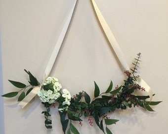 Dried Flower Swag / Wall Swag / Chair Swag / Wedding Swag / Reserved Sign Swag / Door Swag / Country Flower Swag / Home Decor Swag