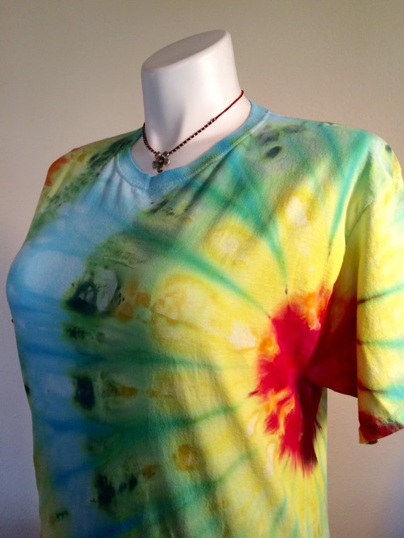 Tie Dye Shirt Spring Daisy Large Tshirt Womens by MagpieTieDye