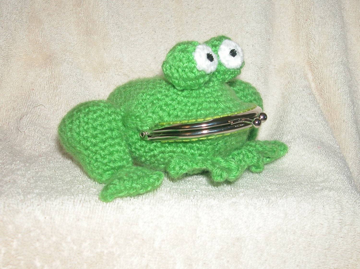 Crochet Frog coin purse Free US shipping by ShirleysToyBox on Etsy