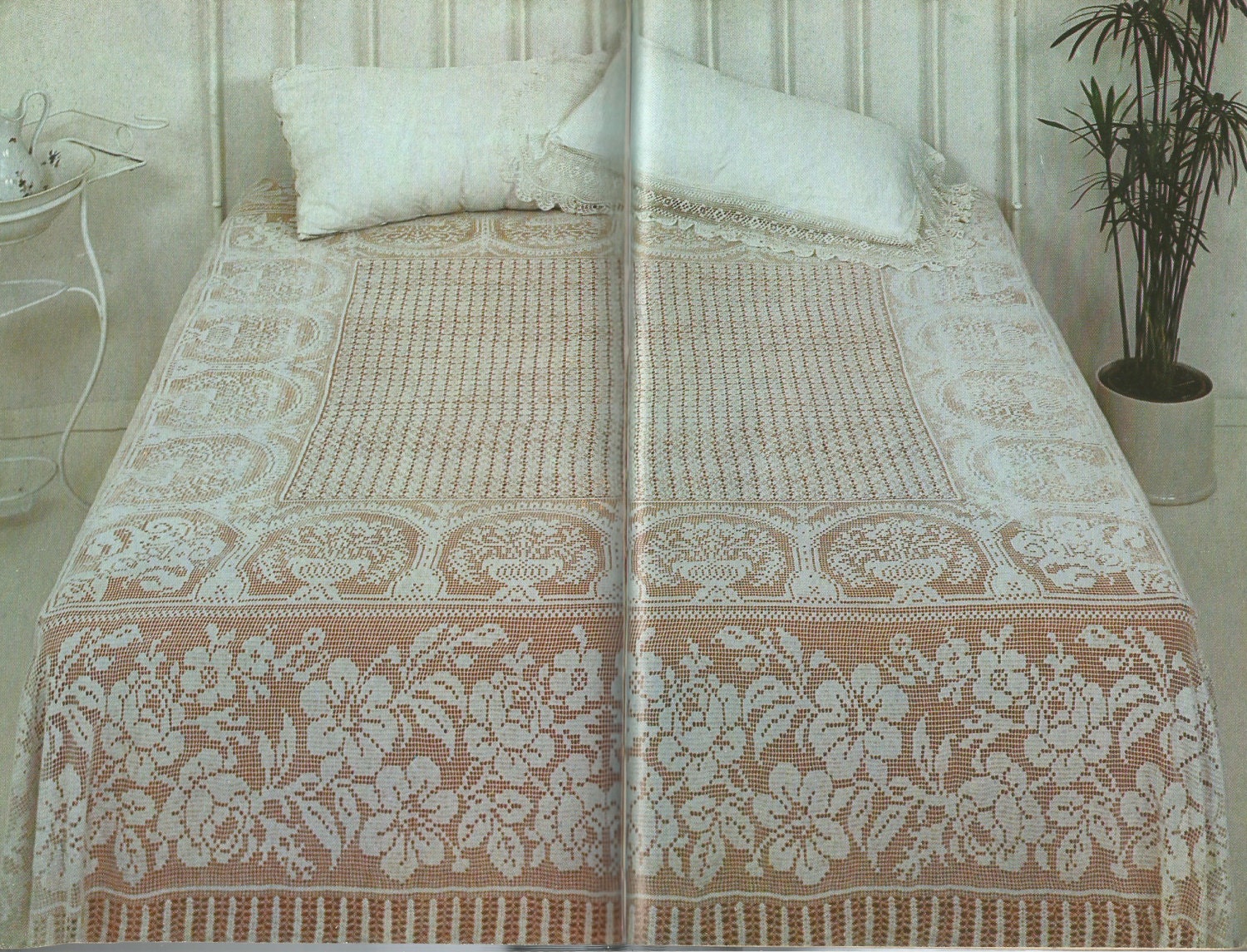 Vintage Double Bedspread in Filet Crochet PDF Pattern