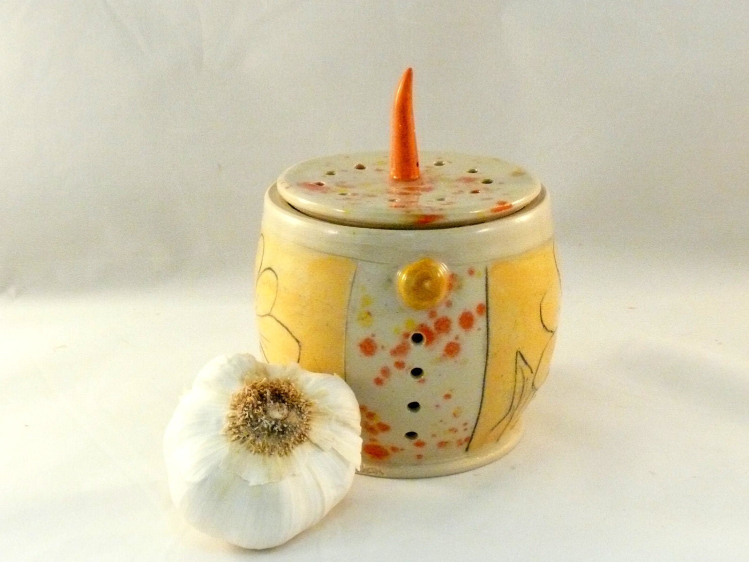 Garlic Jar Keeper / Ceramic Storage / by BlueSkyPotteryCO