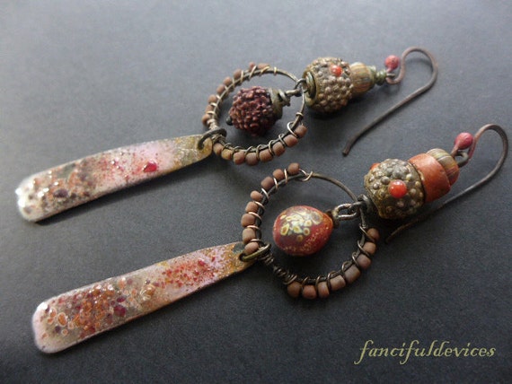 Saudade. Red rustic assemblage earrings with artisan elements.