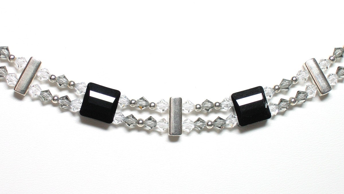 Black & white crystal collar necklace