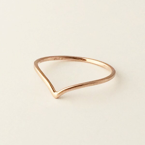 14k White Gold Chevron Midi Ring