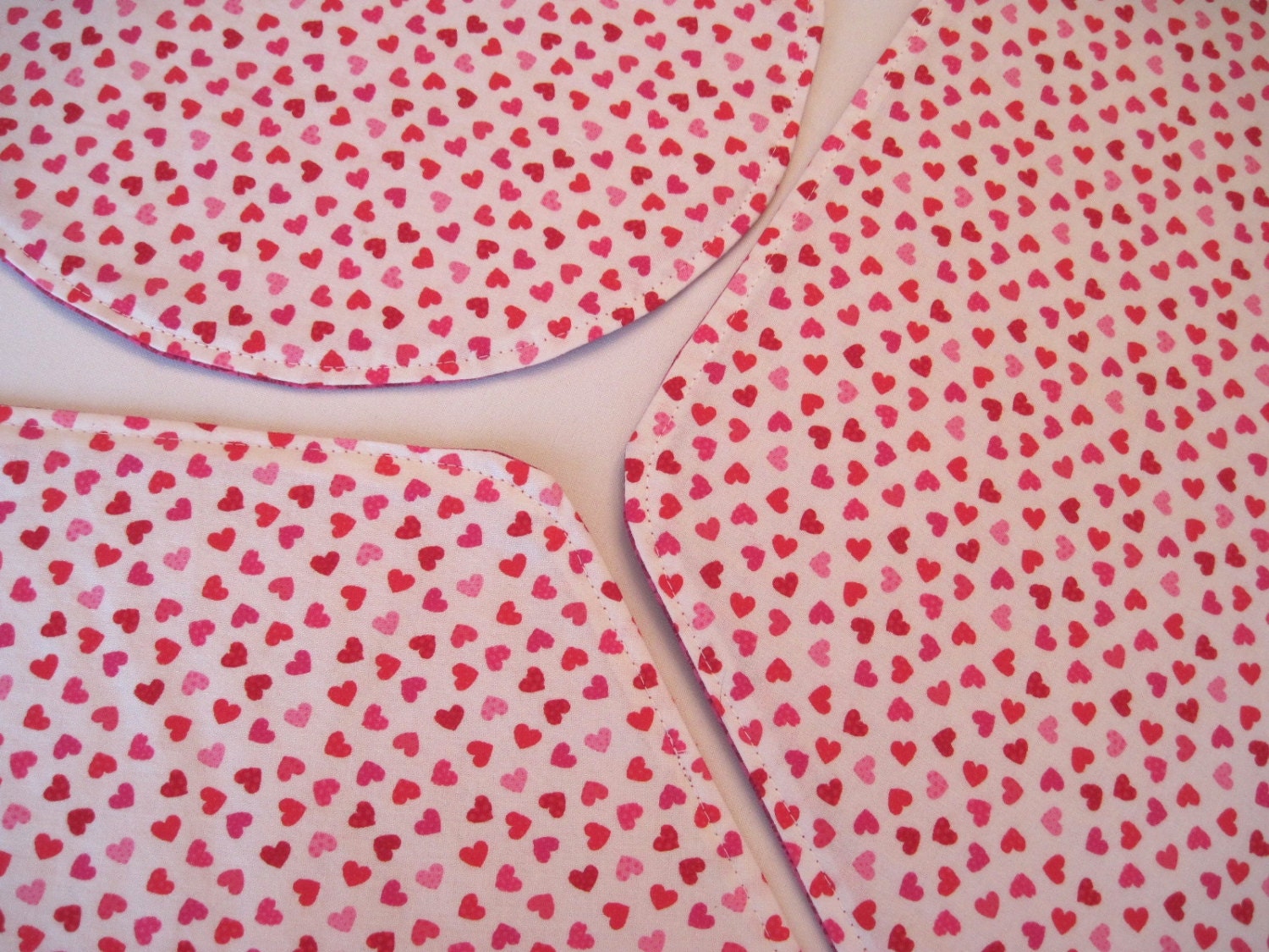 wedge-valentine-heart-placemats-reversible-by-tracystreasuresri