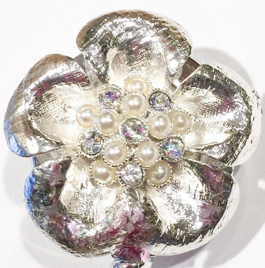 Pin by Anne on AvaLou Designs Badge Reels Jewelry