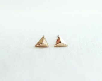 Tiny gold pyramid earrings, silver triangle studs, small geometric earrings, fashion stud earrings, triangle studs, minimalistic earrings