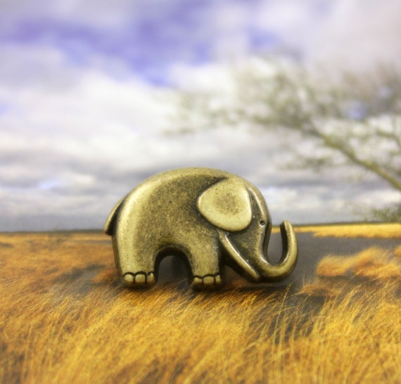 5 Elephant Metal Buttons Antique Brass Color Shank 0.79