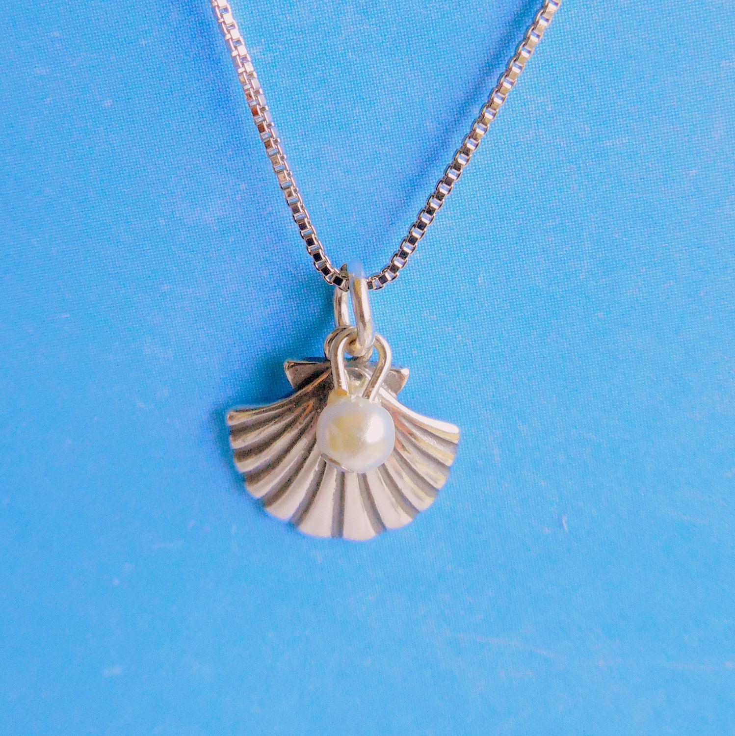 Sterling Silver Clam Shell and Pearl Necklace