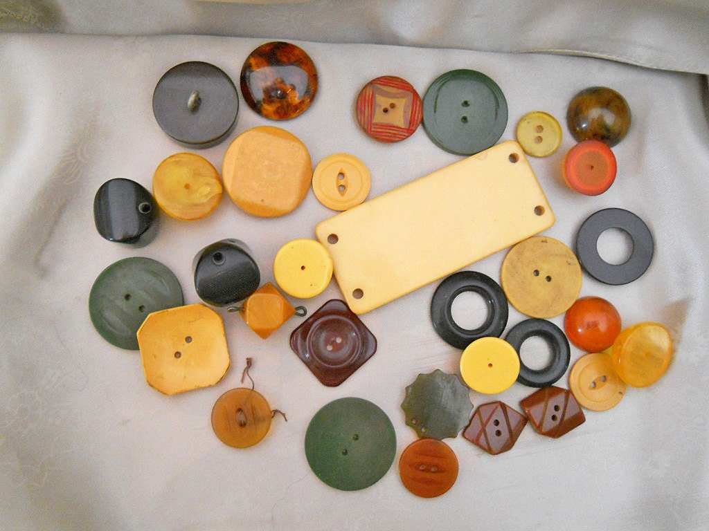 Vintage Bakelite Lot 30s 40s Bakelite by LunaJunctionVintage