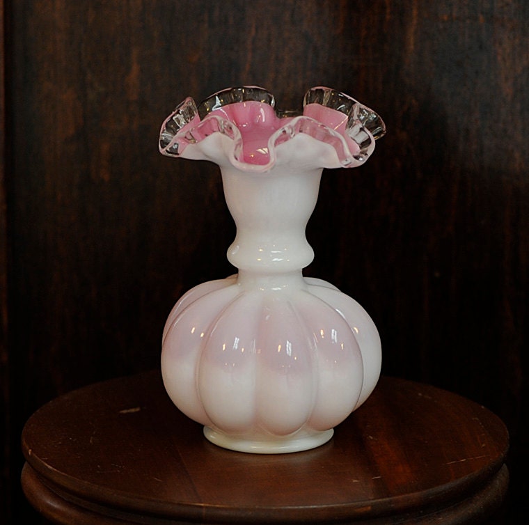 Vintage Fenton Circa 1942 Peach Crest Double Crimped 6.5