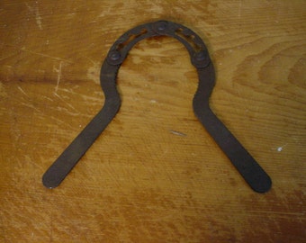 Antique Jar Lid Remover Canning Jar Top Remover Clamp Lifter Vintage Kitchen Gadget Country Kitchenalia