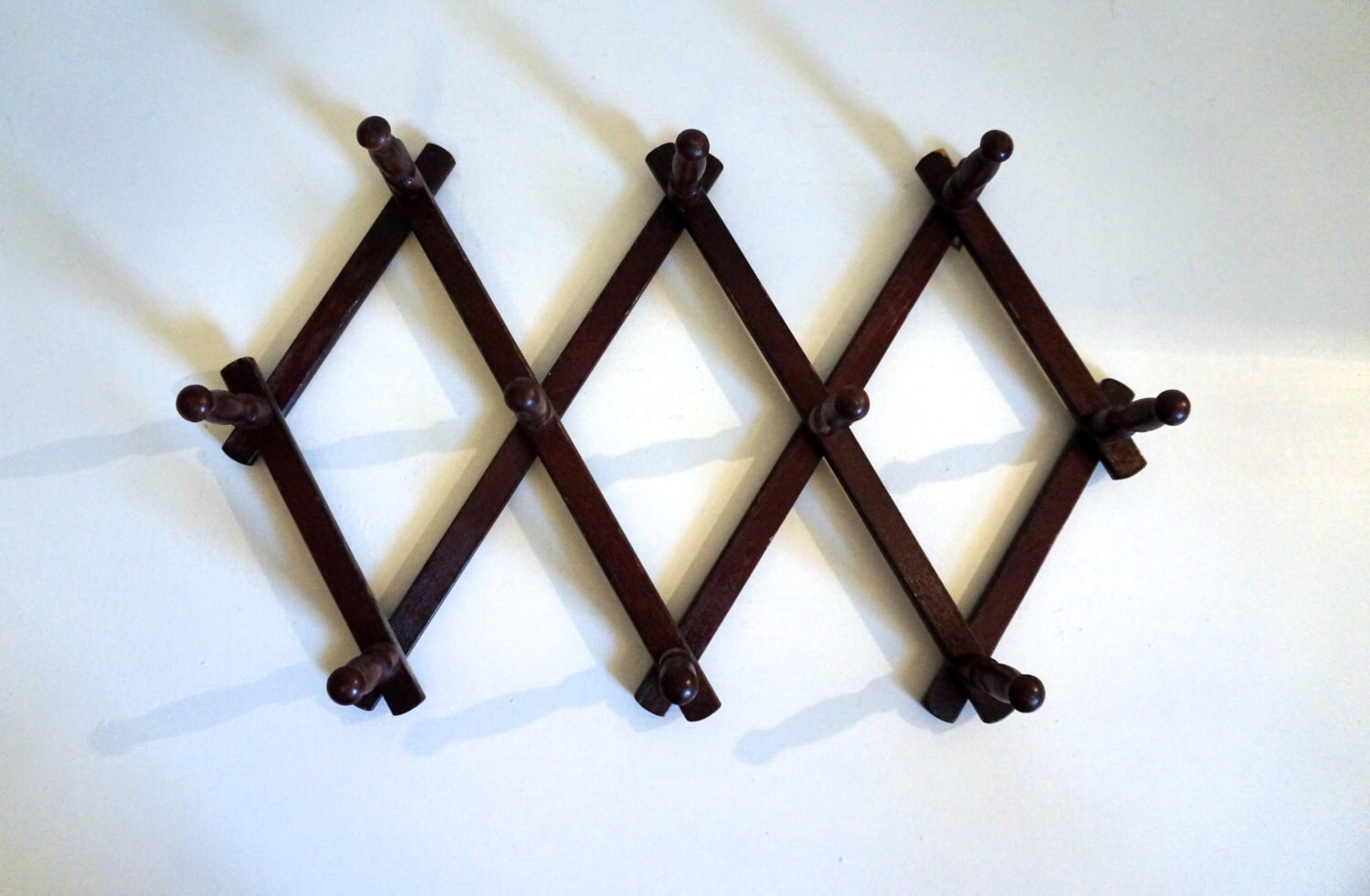 expandable peg rack