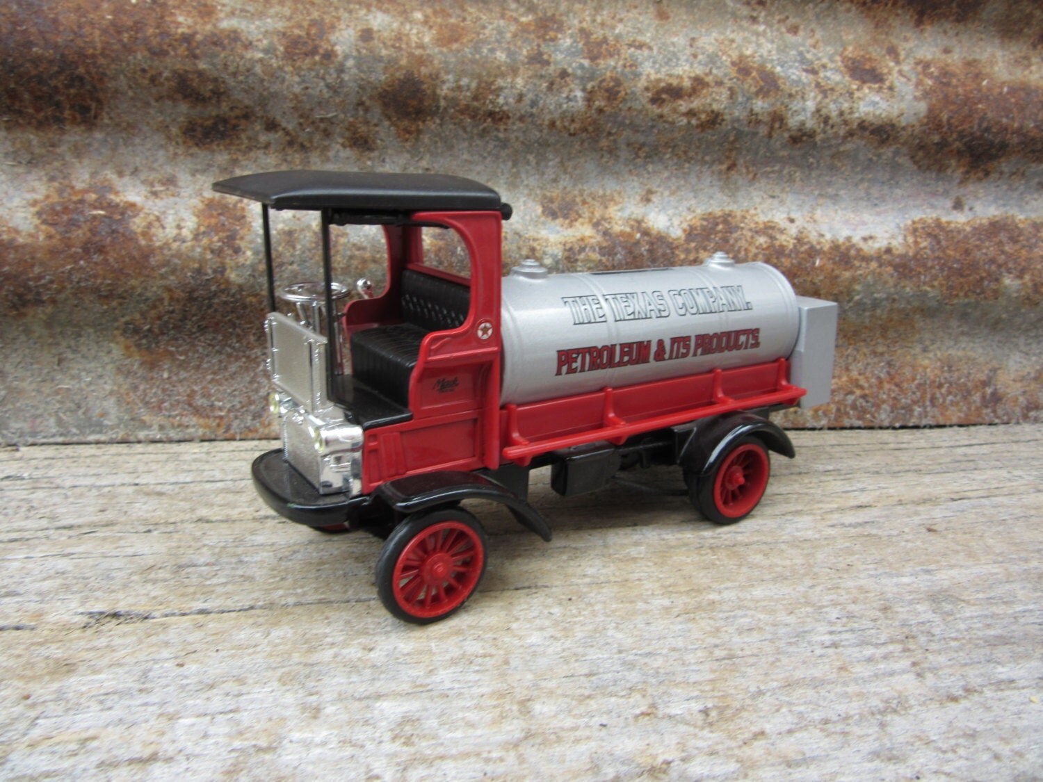 Vintage Toy Bank with Key 1995 Mack Truck 1910 Fuel Delivery