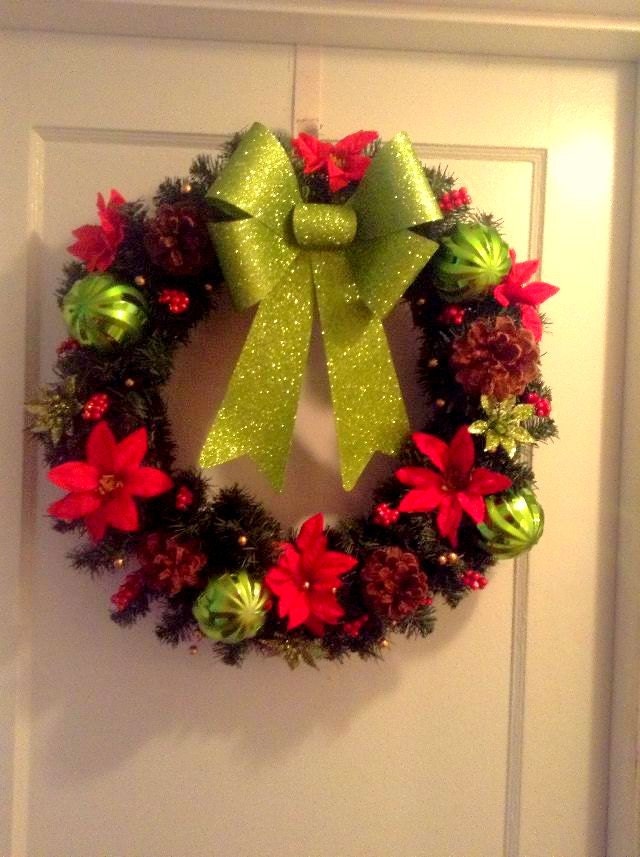 Pre-Lit Christmas Wreath // Door Wreath // Holiday Wreath // 20 Green LED Battery Operated Lights