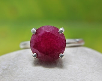 SUMMER SALE - Ruby ring,vintage ring,gemstone ring,simple prong ring,stone stacking ring,thin band ring,stacking ring