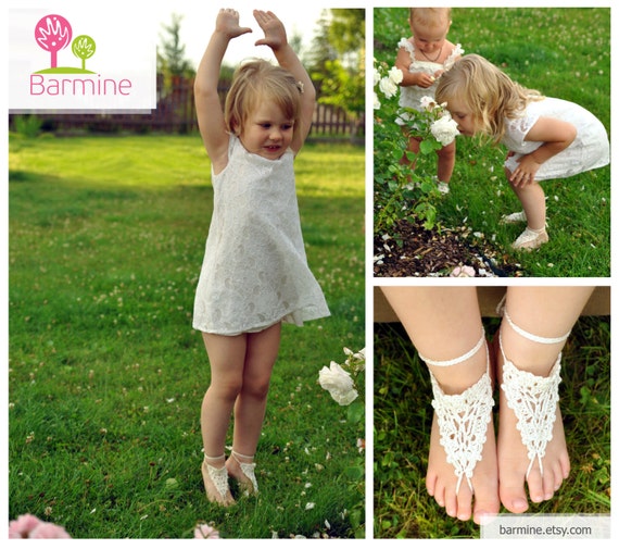 Flower girl barefoot sandal Crochet Toddler Barefoot Sandals Girl Foot accessory Photo prop Beach Anklet Lace Sandals Your choice of color