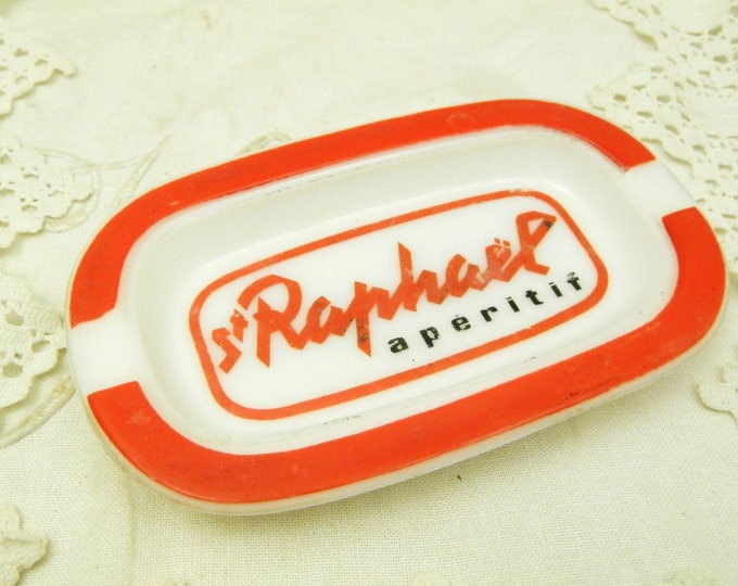 Vintage French Mid Century Milk Glass St Raphael Promotional Aperitif Ashtray, Bistro Café Bar Ware Decor, Smoking Collectibles Tobacciana Vintage French Mid Century Milk Glass St Raphael Promotional Aperitif Ashtray, Bistro Café Bar Ware Decor, Smoking Collectibles Tobacciana