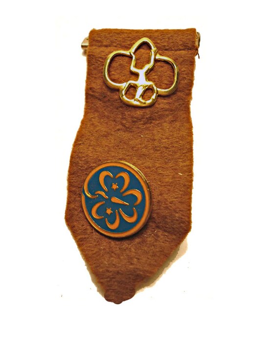 Girl Scouts Vintage Brownie Pins Trefoil by susiesboutiquecloths