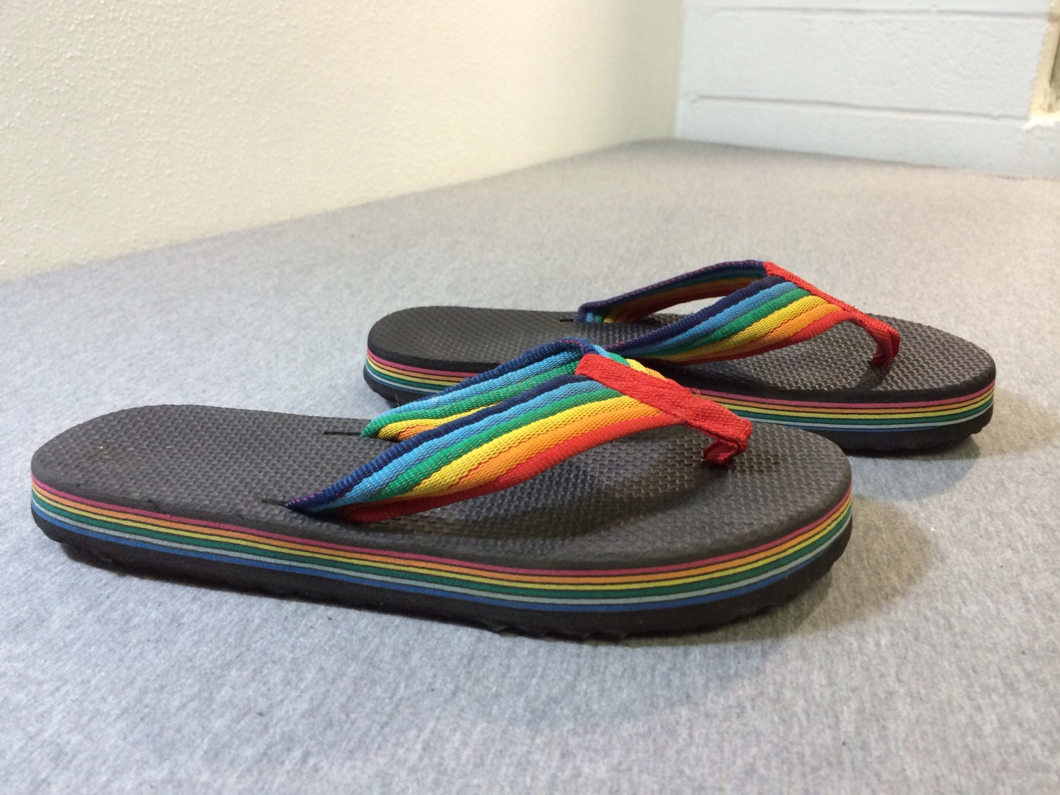 flops rainbow color flip FLOPS Rainbow 80's Rare Thick Foam Sandals FLIP Thongs/ flops rainbow color flip FLOPS Rainbow 80's Rare Thick Foam Sandals FLIP Thongs/