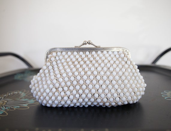 Womens BEADED WALLET Vintage WHITE small Coin purse Cosmetic