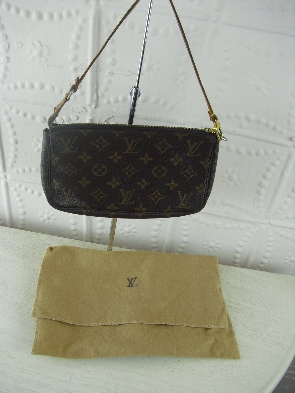 Louis Vuitton pochette monogram bag by LVvintagedesigner on Etsy