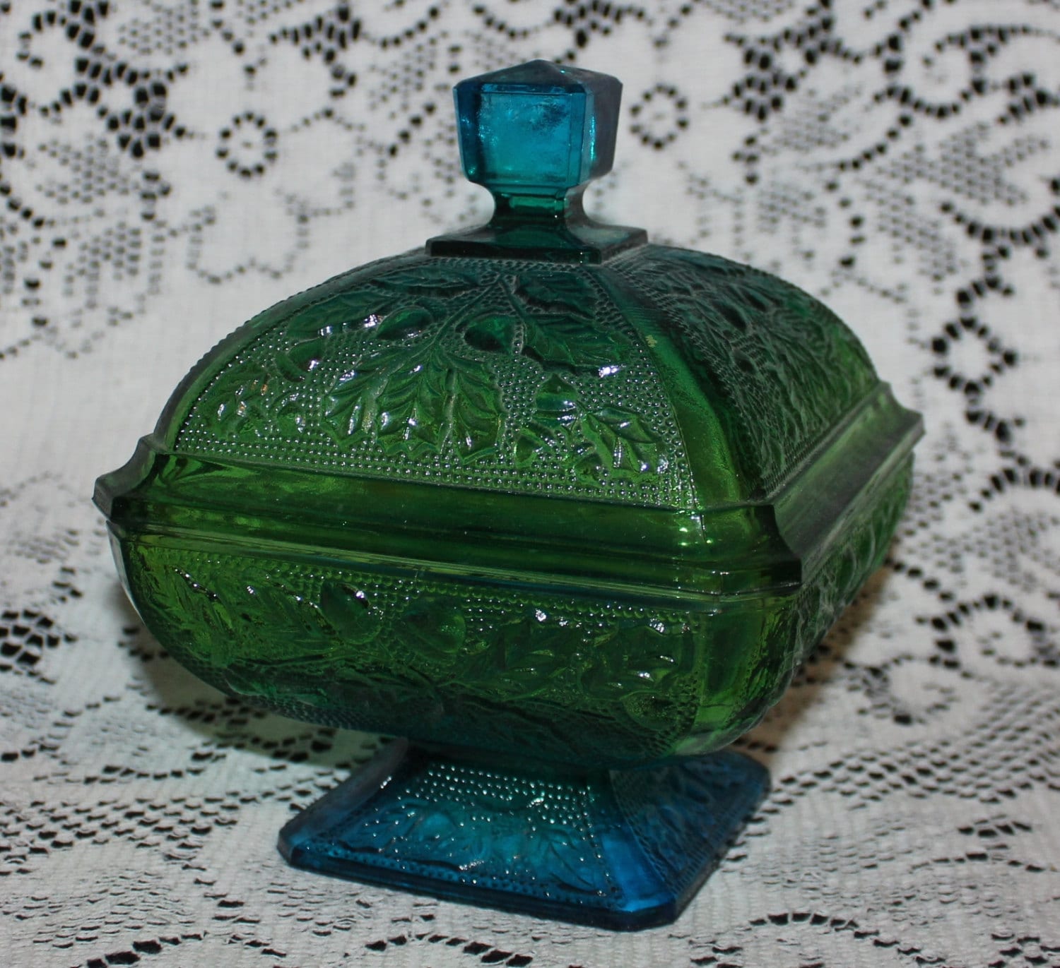 Jeannette Acorn Oak covered candy dish compote green and blue