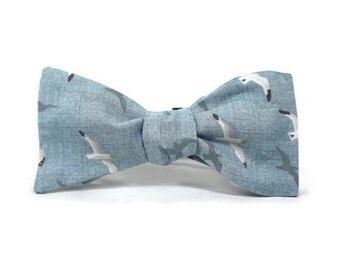 Seagull bowtie, seagulls, seashore acessory, bird bowtie, nautical bowtie, beach bowtie, adult bow tie, the shore bowtie, Gull bowtie