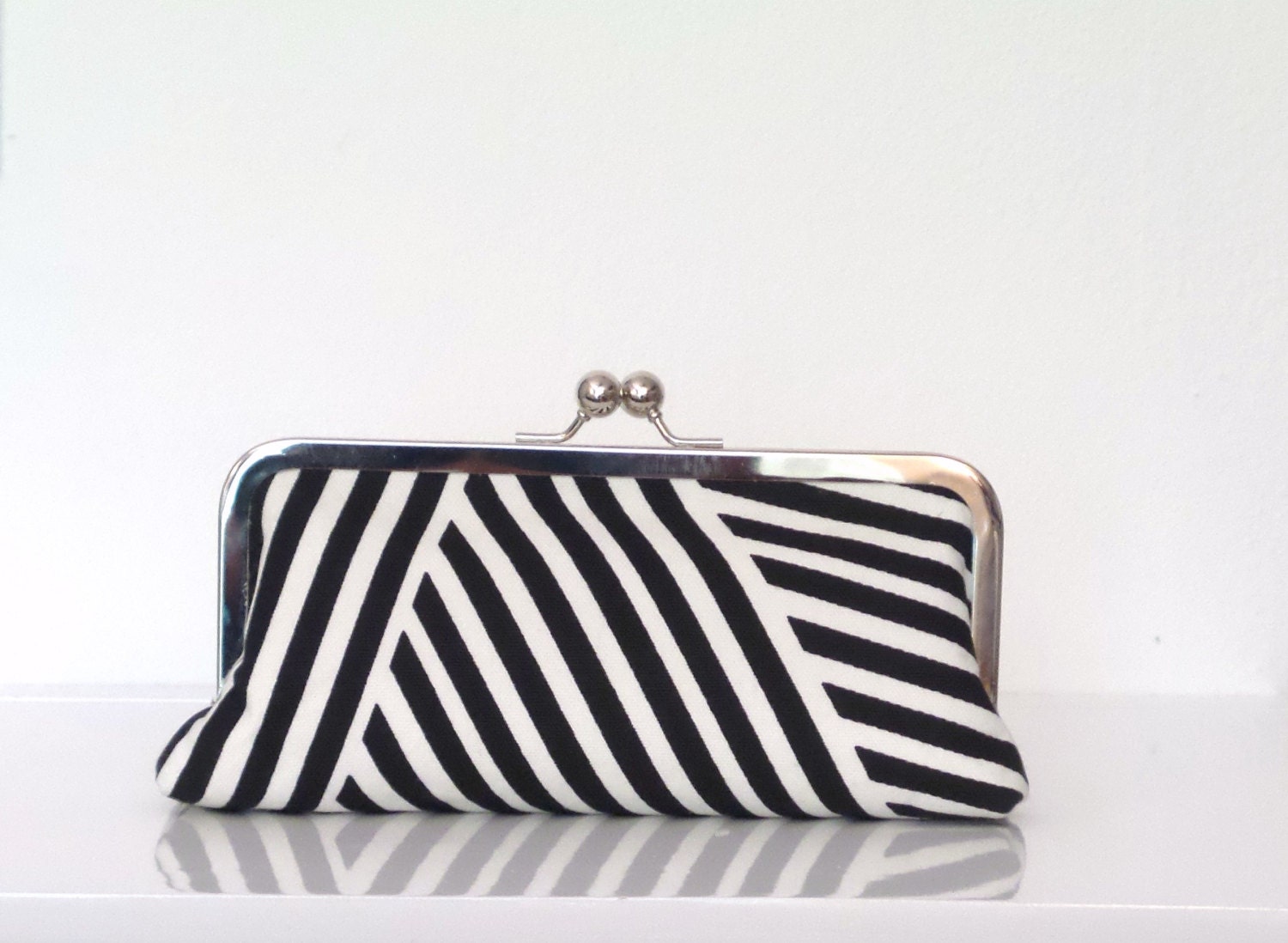 Clutch Bag / Clutch Purse / Black and White by bettyscorner