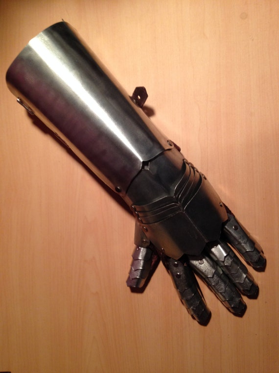 Steel 26 gauge Gauntlets Armor pair with hinged vambrace