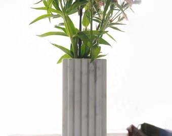 Bernini Design centerpieces in wit Carrara marmer,