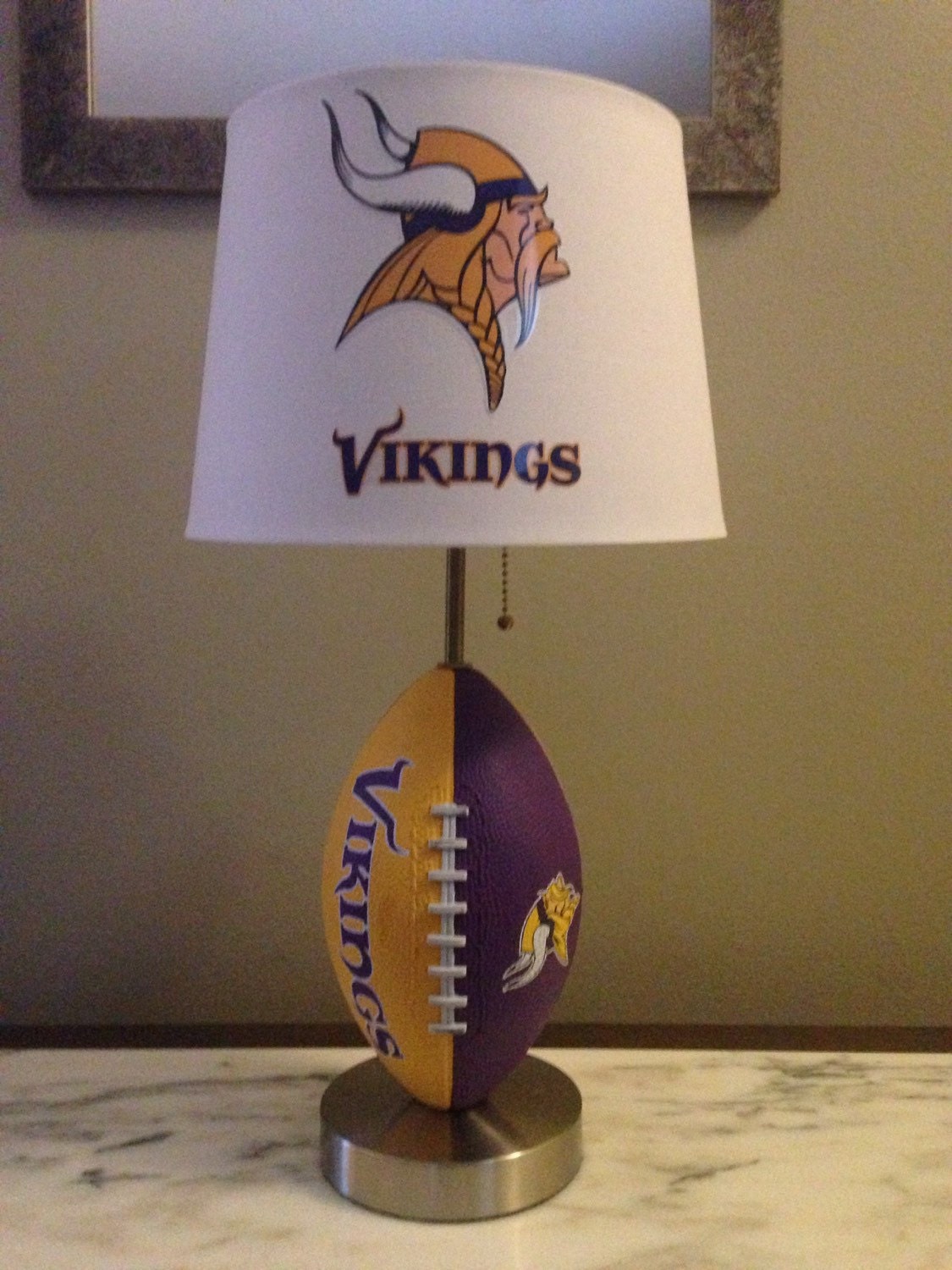 Minnesota Vikings football lamp. Nfl sports team.