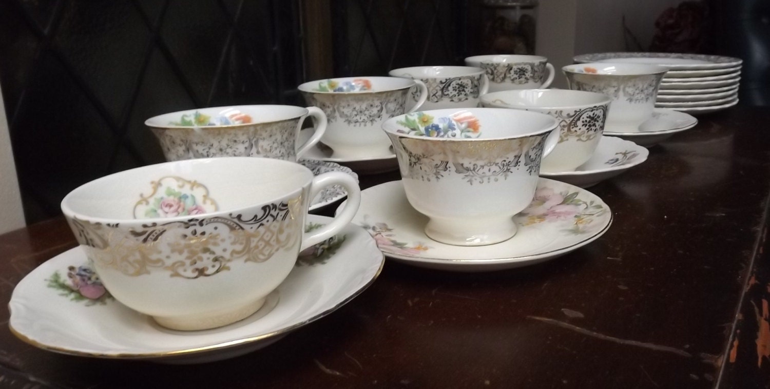 plastic tea cups and saucers bulk