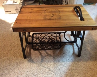 ANTIQUE NEW HOME OAK WOOD TREADLE SEWING MACHINE TABLE AND DRAWERS ANTIQUE NEW HOME OAK WOOD TREADLE SEWING MACHINE TABLE AND DRAWERS