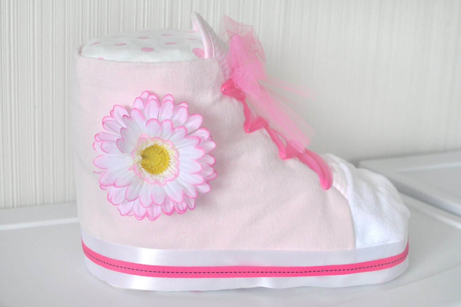 Classic Converse Sneaker Bootie Diaper Cake Size 1 by BabyAndBum