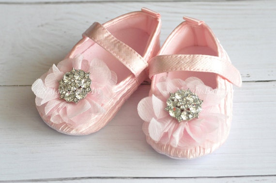 Items similar to Pink Baby Girl shoes Christening Baby Newborn Pink ...