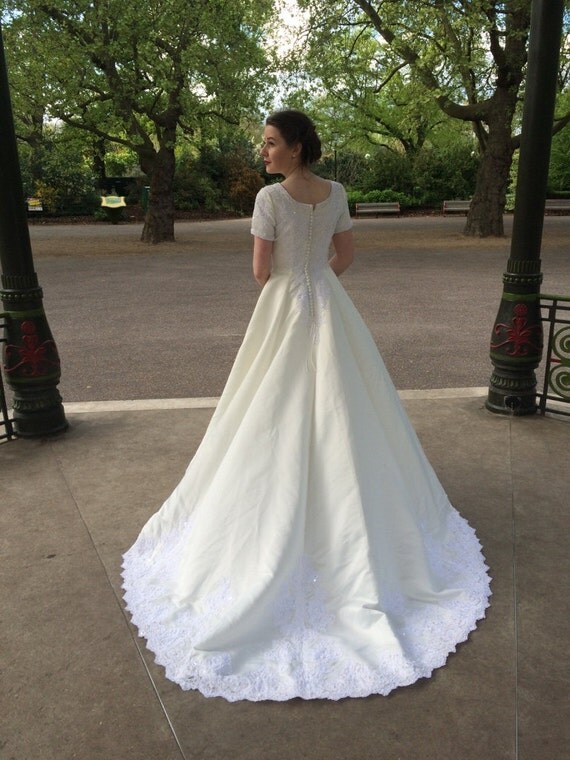 jean elizabeth wedding dress