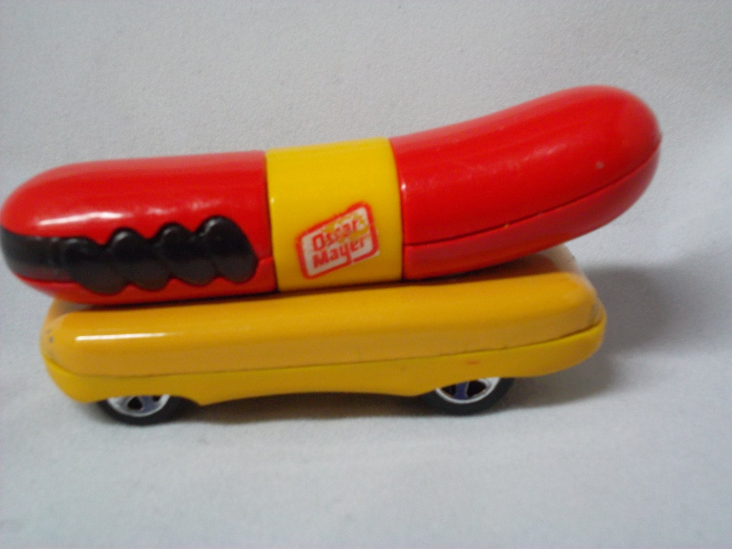 1993 Hot Wheels Oscar Mayer Weinermobile Diecast Vehicle