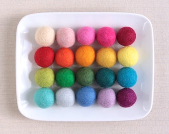 Felt Pom-Poms 3cm // Felt Balls by Benzie // Large Felt Balls, Felt Beads, Felt Garland, Wool Pom-Poms, DIY Garland Kit, Felted Balls