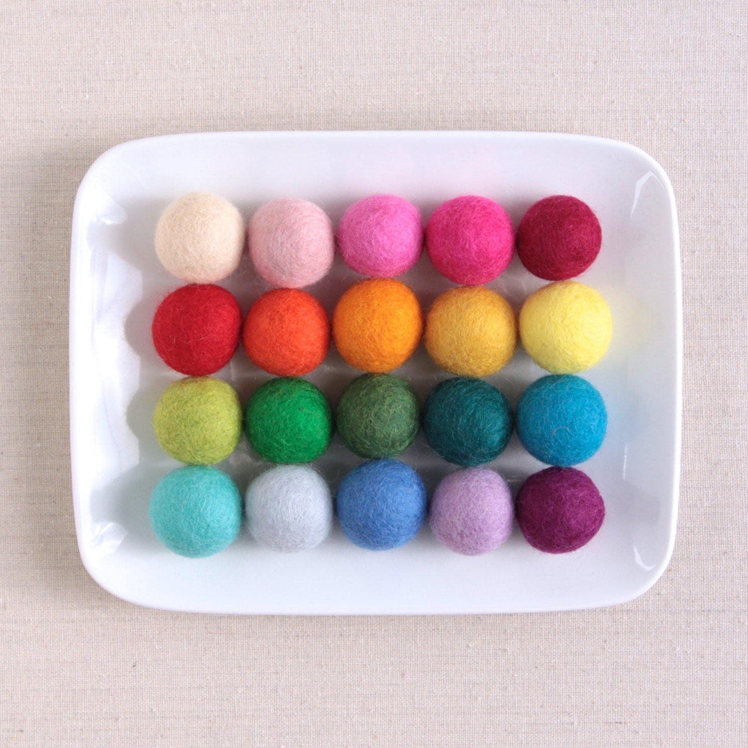 Felt PomPoms 3cm // Felt Balls by Benzie // Large Felt Balls