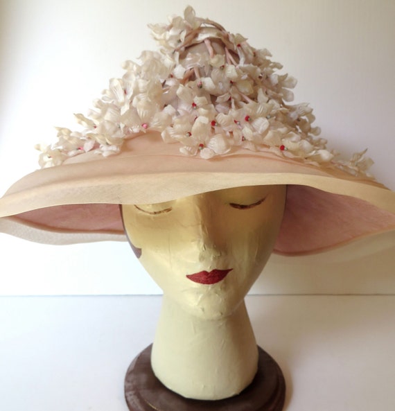 Vintage Pink Silk Flowers Hat/1960's's Pink Flower