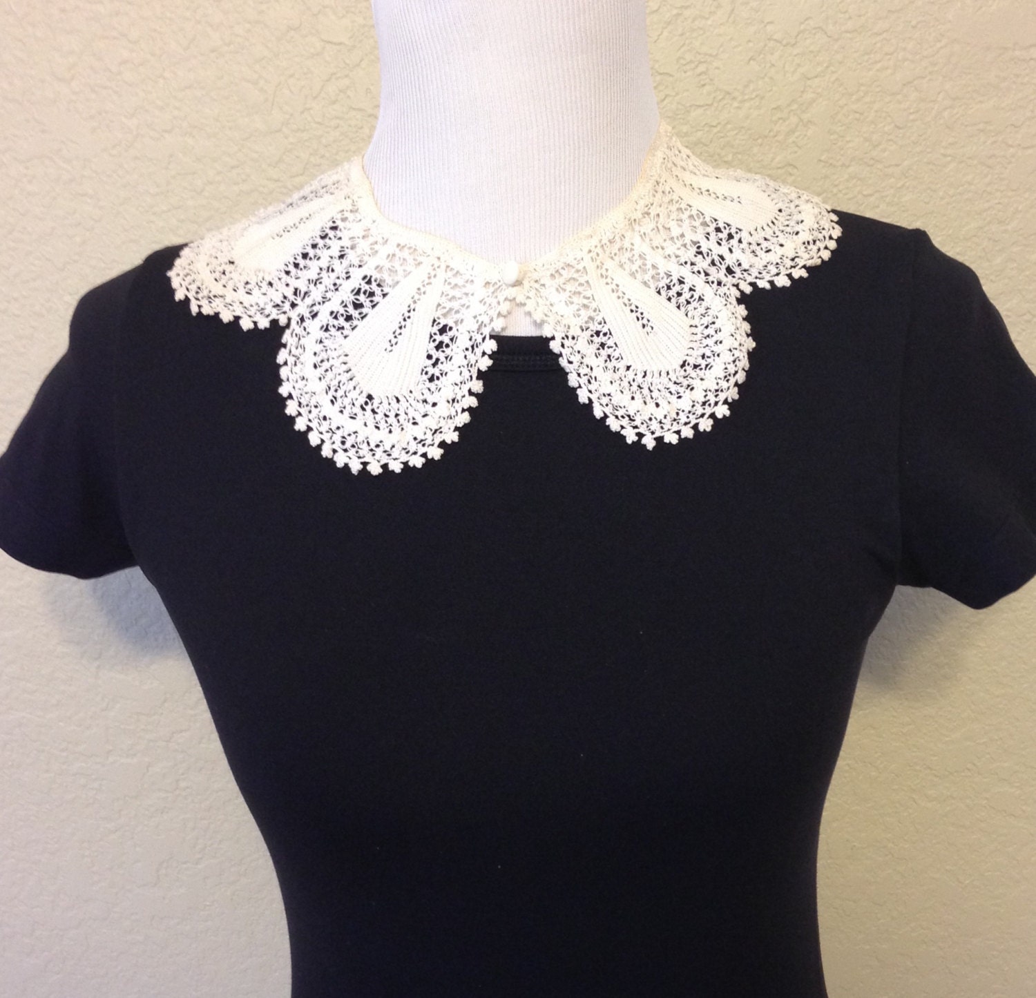 Cream Crocheted Lace Collar Haute Juice