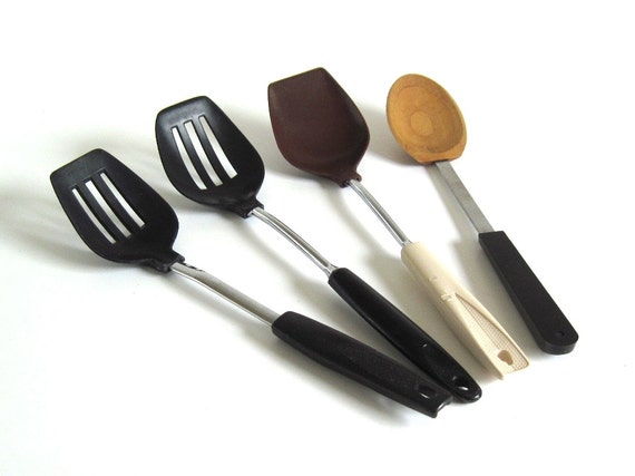 plastic cooking spoon set