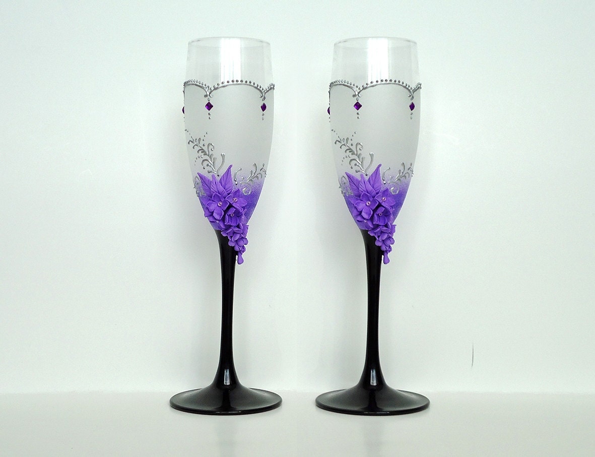 Lilac Wedding Champagne Glasses Purple Toasting by JoliefleurDeco