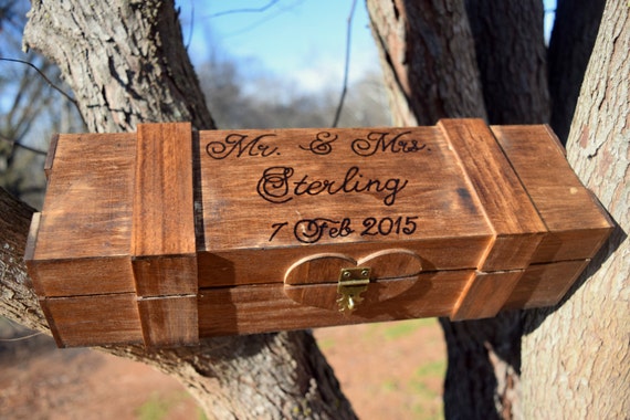 Rustic Wedding Wine Box - Wine Capsule - Wedding Capsule - Rustic Wedding - Rustic Wedding Wine Box Gift - Lockable Wine Box - Wedding Gift by CountryBarnBabe